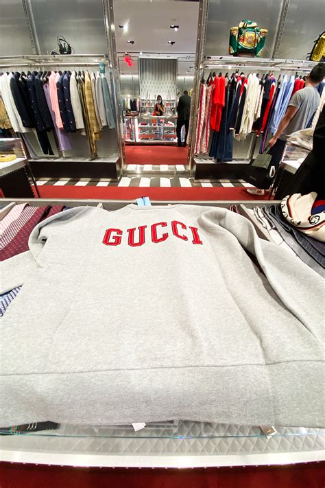 shop gucci outlet online.